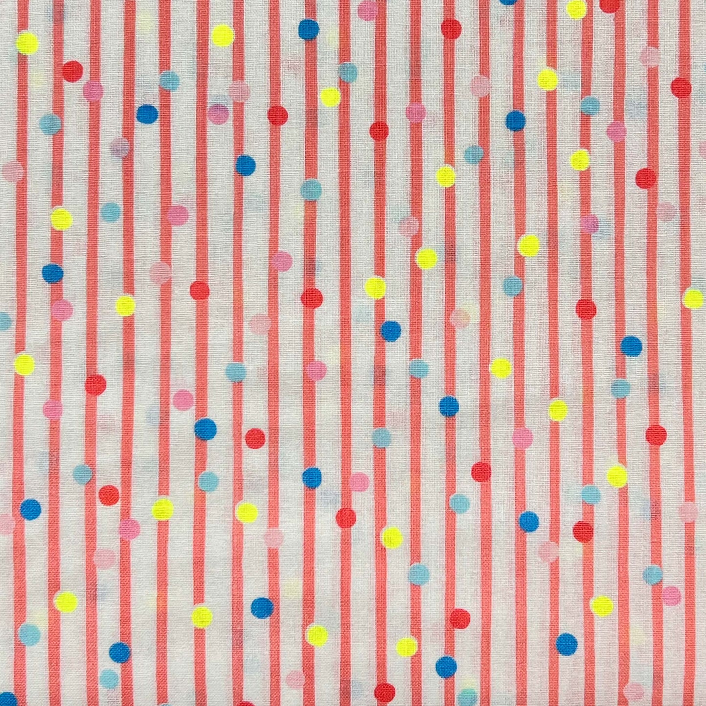 Tessuto a righe rosa e pois fantasia