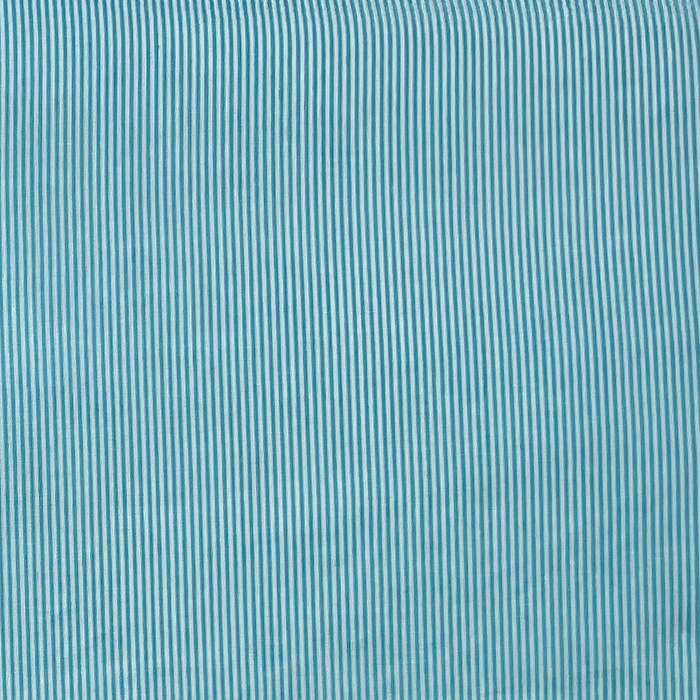 Tessuto millerighe azzurro e bianco