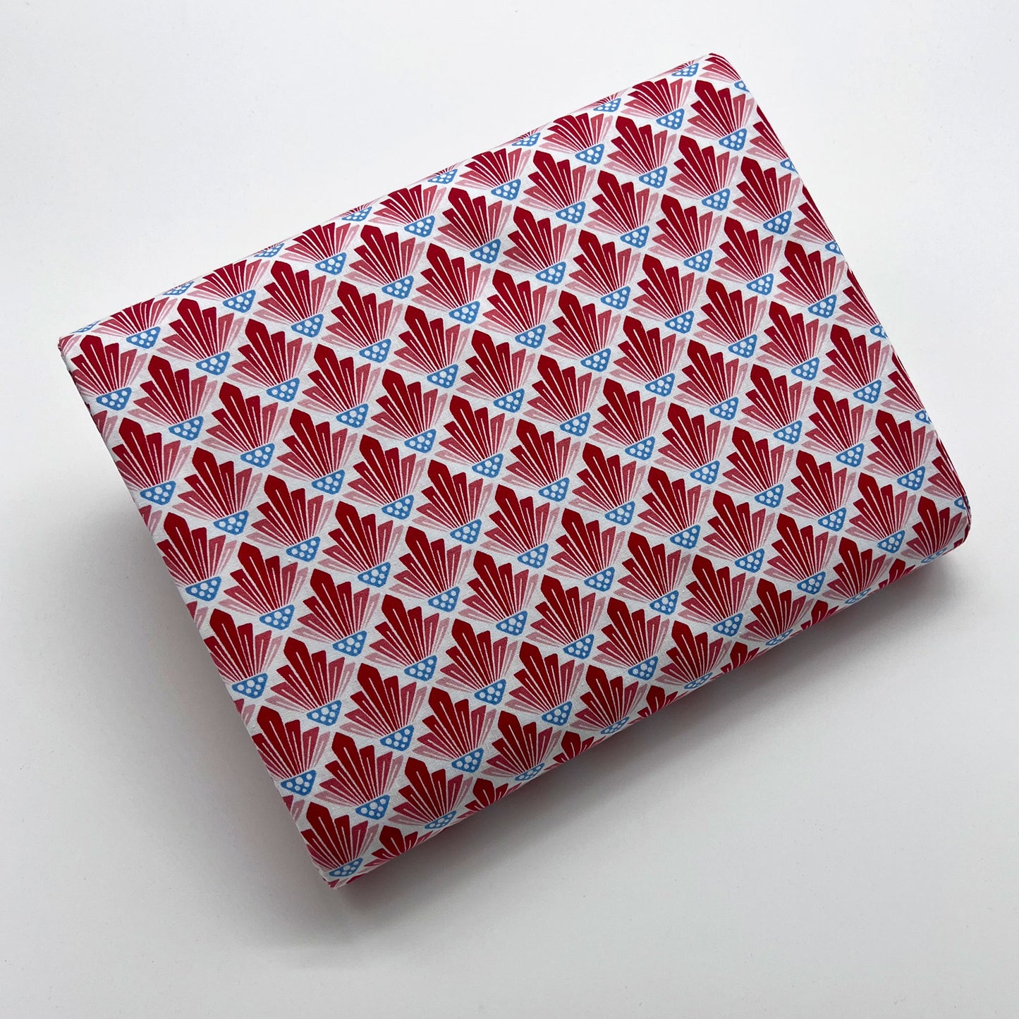 Tessuto a fantasia geometrica astratta rosso e blu