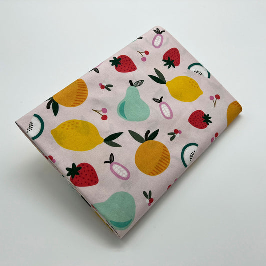 Tessuto con frutta