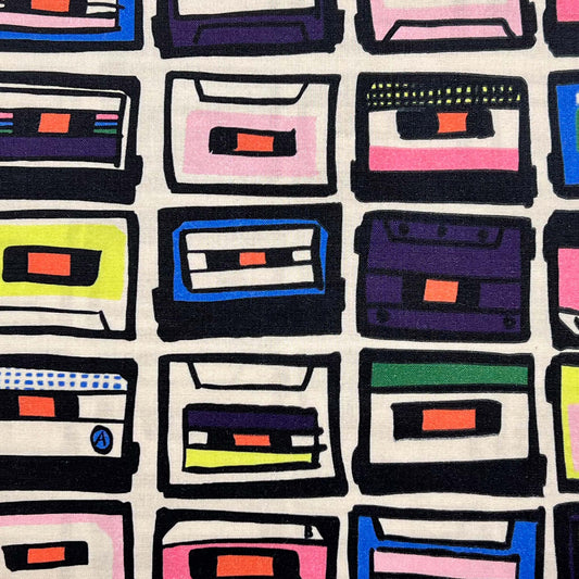 Tessuto a fantasia con musicassette